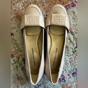 Dana Buchman Women’s Ballet Flat Corsica Camel sz 8